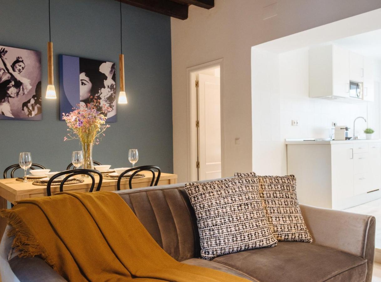 Suites Triana Sevilla Apartments Exterior foto